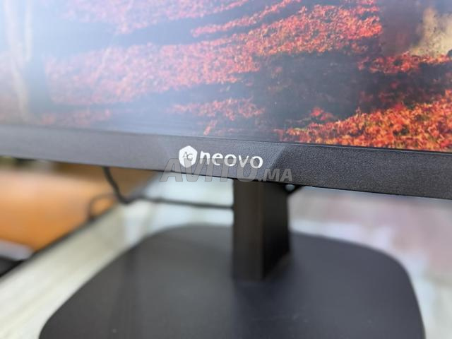 Écran Neovo 27 pouces Full HD