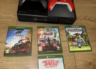 Xbox one très bon état, volant Ferrari et 7 jeux