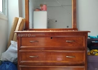 Commode avec miroire et deux veilleuse 