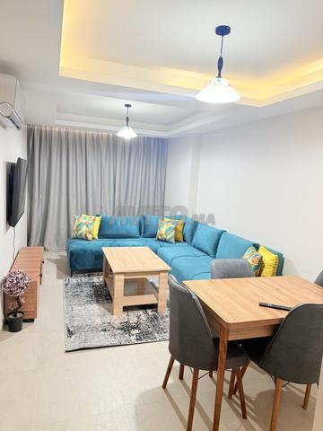 شقة عصرية مجهزة تجهيزا جيدا ومناسبة للعائلة