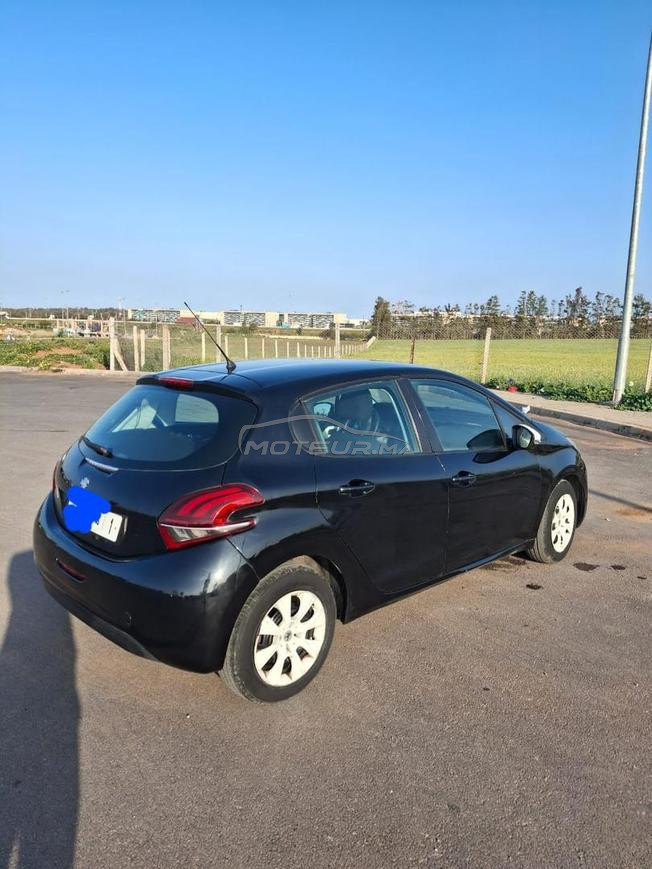 Peugeot 208 modèle 2015 kilométrage 172000