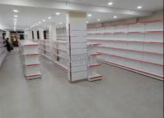 gondole super marché en promo 