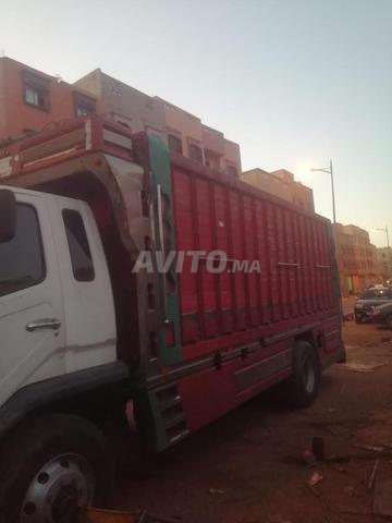 carosserie 10 bon état    كاروسري ديال 10 مليح 