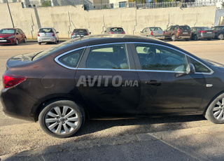 Opel Astra Diesel Manuelle 2017 à Rabat