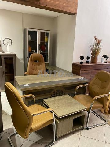 bureau en bois avec retour et caisson I مكتب عملي