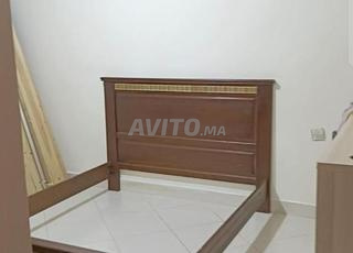 Lit Complet en Bois avec coiffeuses 