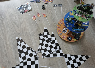 SET HOTWHEELS POUR ANNIVERSAIRE 