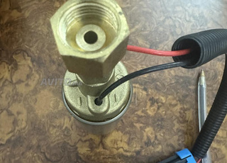 pompe de pression essence / fuel pump