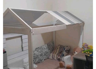 lit cabane en bois massif