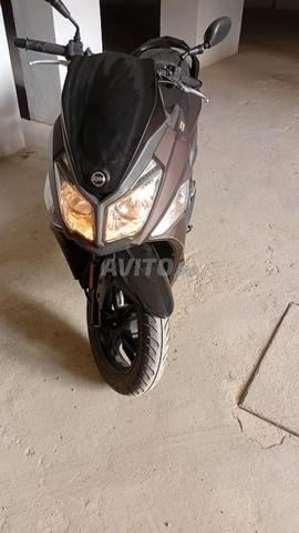 MOTO  SYM TYPE XCA301 GENRE MOTO CYCLE ASSENCE - 2