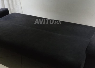 canapé lit en bon état
