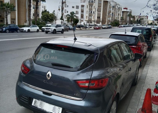 Clio 4 automatique jamais accidenté 