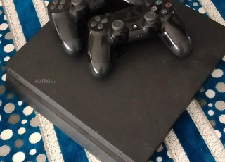 PS4 Slim flashé ba9i jdida