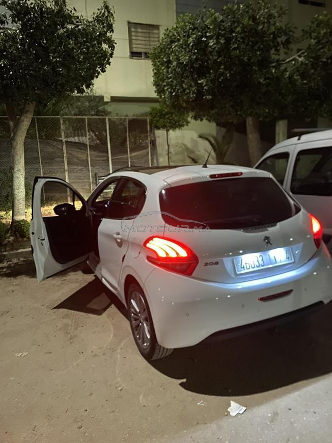 peugeot 208 tout option