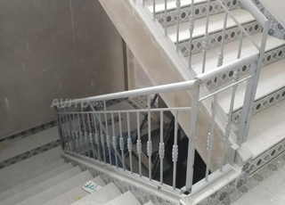 Maison avec grand garage 