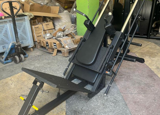 Machine Impulse Hack Squat/Presse à jambes