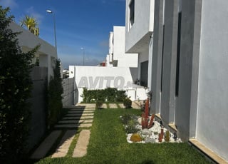 Vente d’une villa 3 FACADES de 375 m² - GOLF