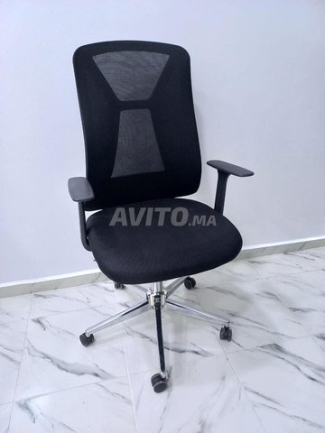 Fauteuil opérateur en mesh couleur noir réf/b1685