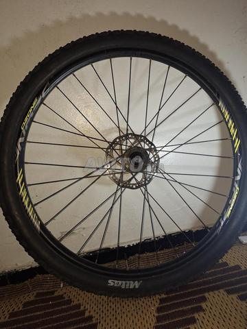 À vendre / À échanger  Roue avant VTT 27.5