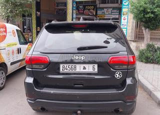 جيب شيروكي كبير