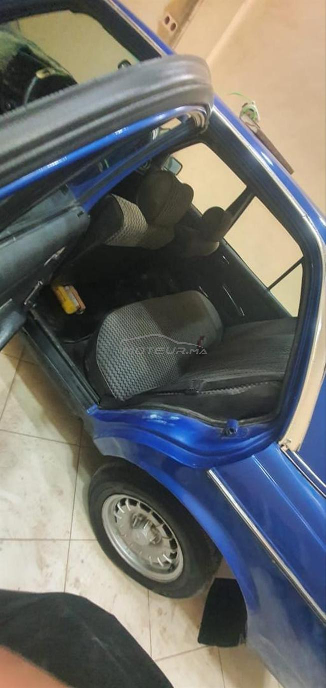 سيارة مرسيدس 240