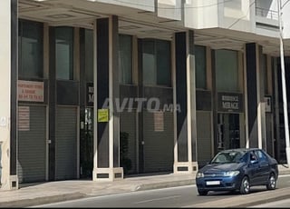 Local commercial à louer sur avenue principale