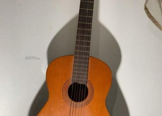 Guitare - Tres Bon État - Prix négociable