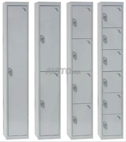 Armoire métallique 2 portes avec étagères,