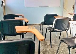 Chaise avec écritoire scolaire