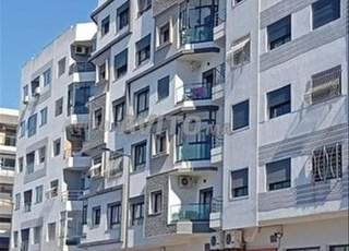 Les appartements de luxe pour couples mariés ensoleillés