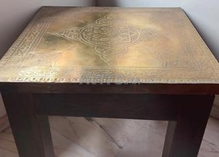 table pour fauteuil et  table de coin