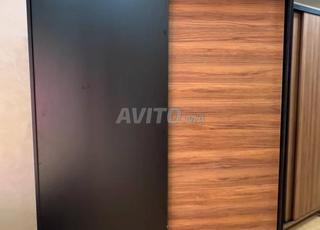 placard coulissant noir