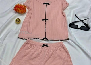 ملابس داخلية للنساء جديدة