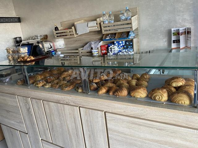 vente comptoir présentoirs de veinoiserie et pain