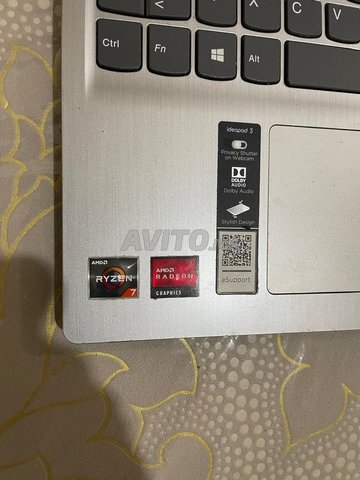 Lenovo AMD Ryzen 7 3700U with Radeon Vega Mobile 