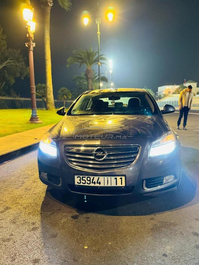 opel Insignia model 2011