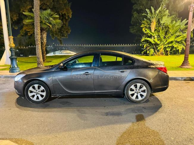 opel Insignia model 2011