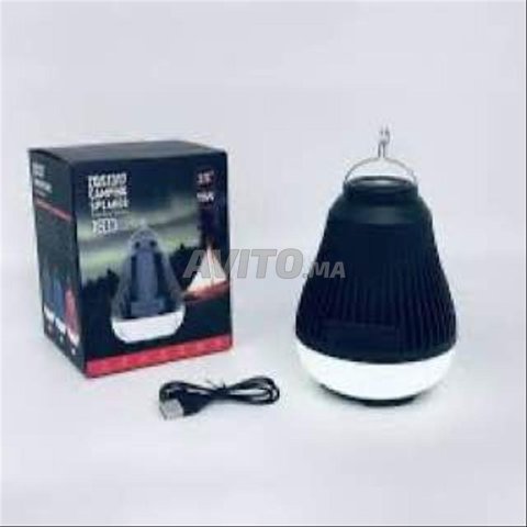 Haut parleur et lampe de camping 