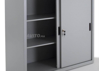 Armoire de rangement métallique