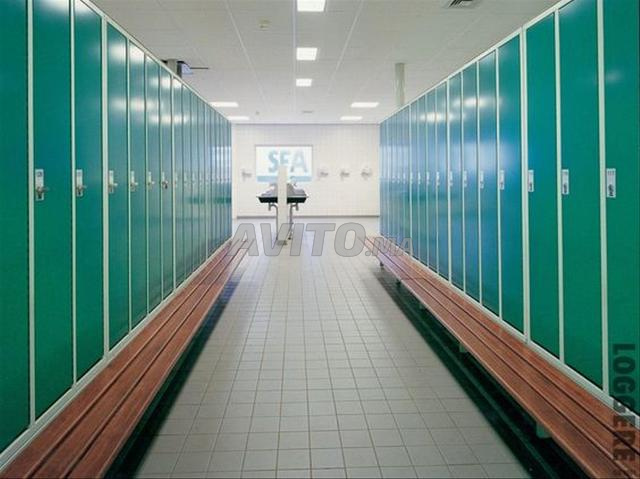 Vestiaire métallique avec porte verrouillable