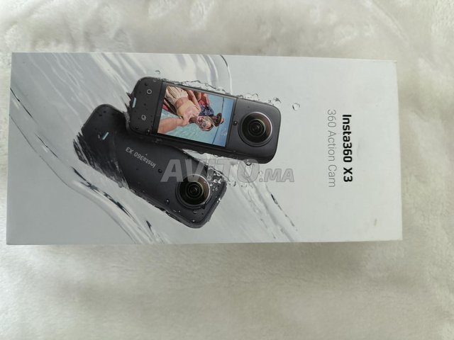 – Insta360 X3 avec Kit Moto Complet