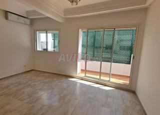 بيع شقة 4 غرف بمساحة 137 متر مربع في الدار البيضاء