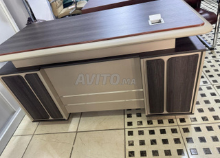 راحة وأناقة في كل زاوية من مكتبك**