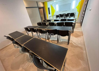 📢 💼 أثاث مدرسي عملي للمعلمين والطلاب