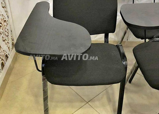 Table ISO avec écritoire pour droitier