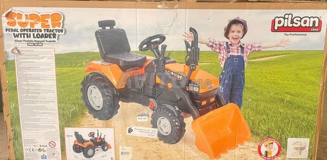 Tracteur à pédales pour enfant