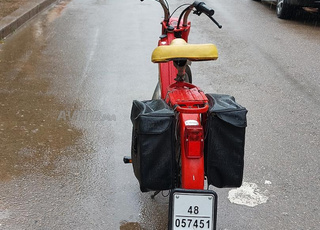 moto 102 peugeot li bghaha mar7ba