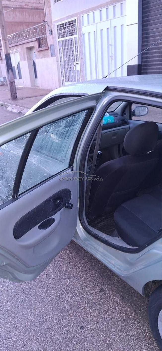 Renault Clio Essence Manuelle 2003 à Oujda