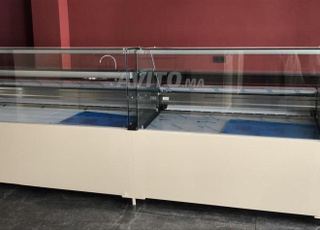 À VENDRE VITRINES RÉFRIGÉRÉEES 