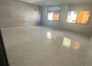 APPARTEMENT VIDE DE 3CH- SALON À LOUER 